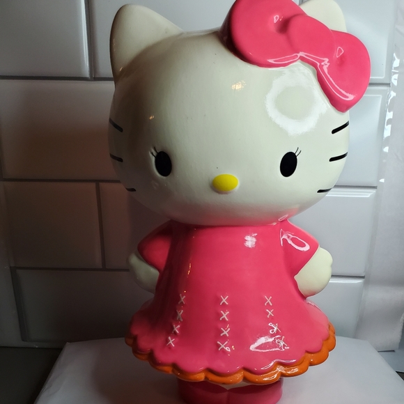 COPY - Hello kitty 9" Ceramic Bank - Picture 2 of 4